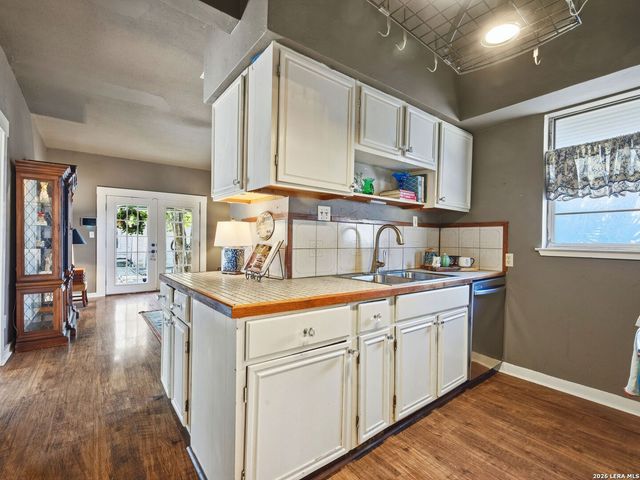 156 Perry Court, San Antonio, TX 78209