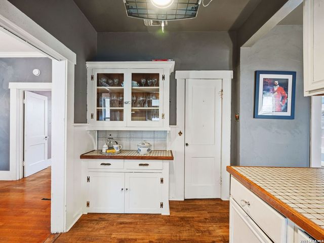 156 Perry Court, San Antonio, TX 78209