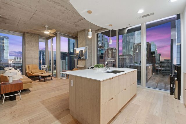 360 Nueces ST 1217, Austin, TX 78701