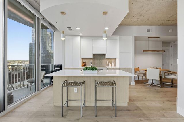 360 Nueces ST 1217, Austin, TX 78701