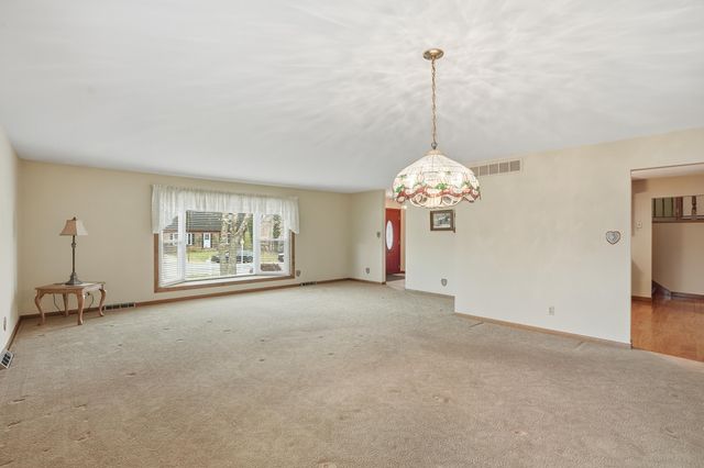 1917 Kennedy Avenue, Schererville, IN 46375