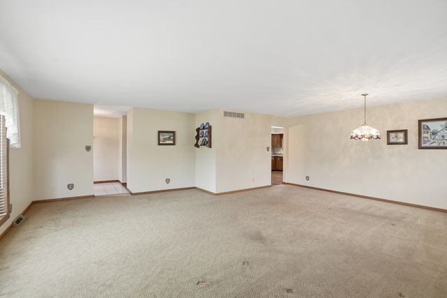 1917 Kennedy Avenue, Schererville, IN 46375