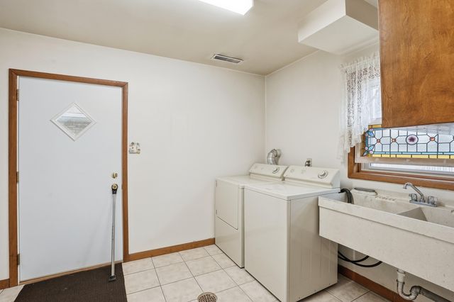 1917 Kennedy Avenue, Schererville, IN 46375