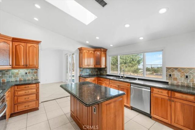 7130 E Colter, Anaheim, CA 92807