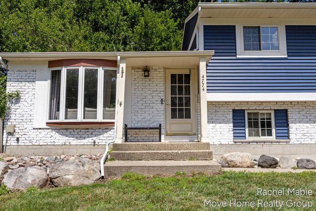4774 Brookgate Drive Nw, Alpine Twp, MI 49321