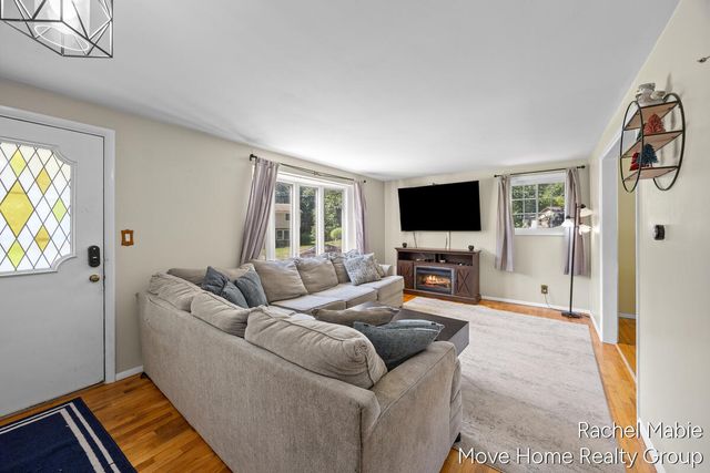 4774 Brookgate Drive Nw, Alpine Twp, MI 49321