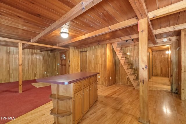 390 Fiddlers Branch Road, Hampton, TN 37658