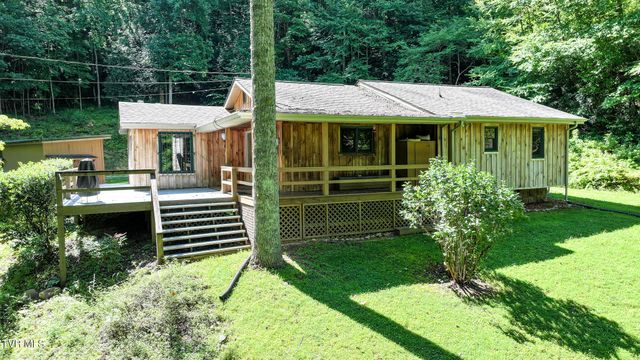 390 Fiddlers Branch Road, Hampton, TN 37658