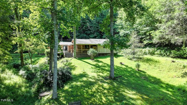 390 Fiddlers Branch Road, Hampton, TN 37658