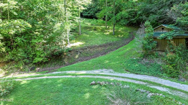 390 Fiddlers Branch Road, Hampton, TN 37658