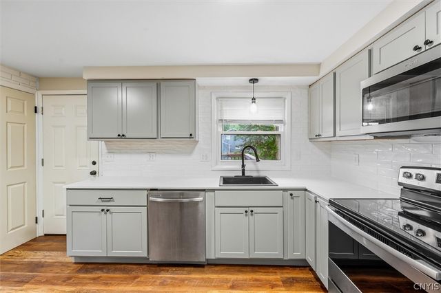 4114 Wetzel Road, Clay, NY 13090