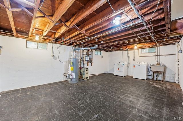 4114 Wetzel Road, Clay, NY 13090