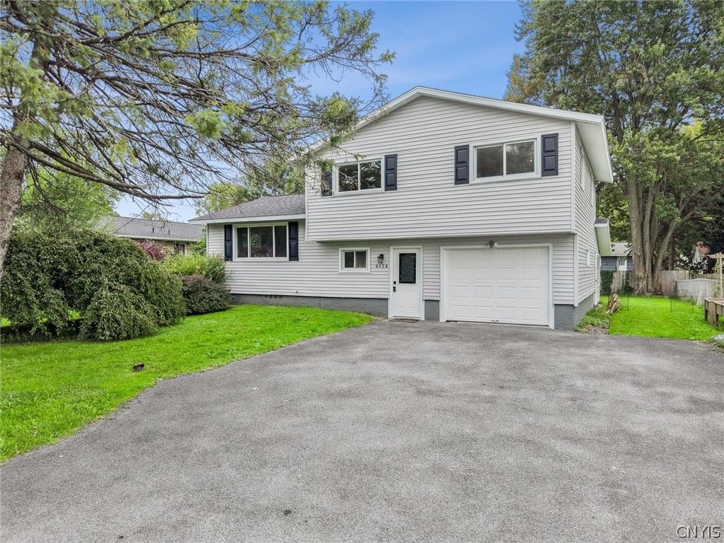 4114 Wetzel Road, Clay, NY 13090