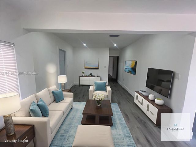 1800 SW 3rd St D, Miami, FL 33135