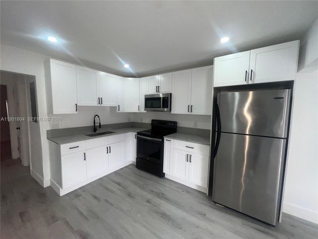 1800 SW 3rd St D, Miami, FL 33135