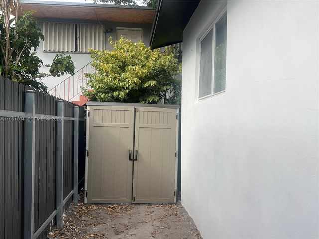 1800 SW 3rd St D, Miami, FL 33135