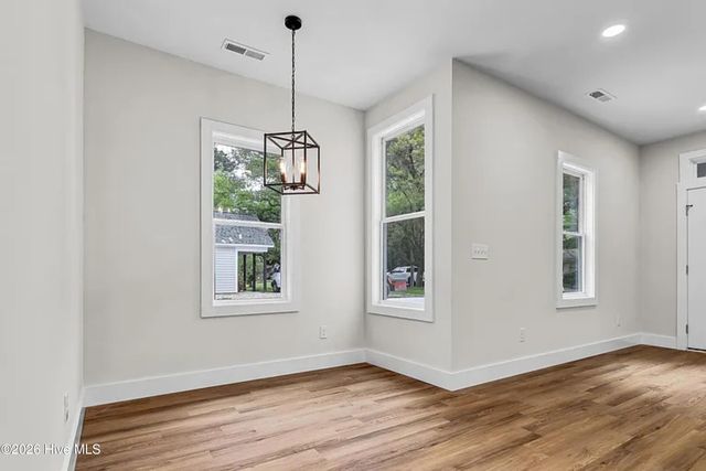 1025 S 41st Street, Wilmington, NC 28403