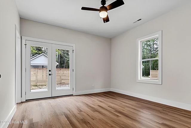 1025 S 41st Street, Wilmington, NC 28403
