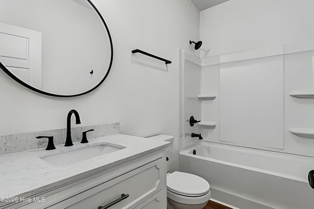 1025 S 41st Street, Wilmington, NC 28403