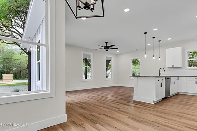 1025 S 41st Street, Wilmington, NC 28403