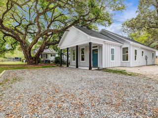 1025 S 41st Street, Wilmington, NC 28403