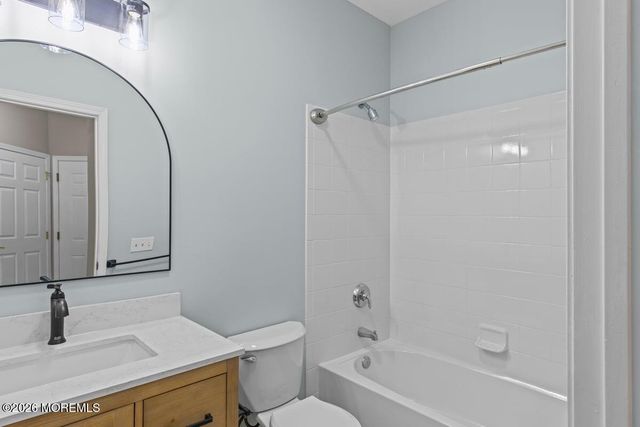 136 Mill Pond Way, Eatontown, NJ 07724