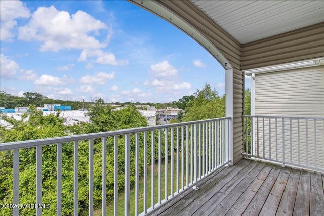 136 Mill Pond Way, Eatontown, NJ 07724
