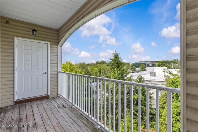 136 Mill Pond Way, Eatontown, NJ 07724