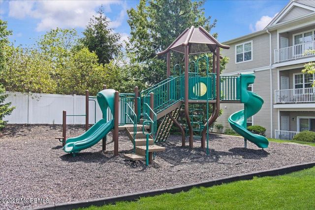 136 Mill Pond Way, Eatontown, NJ 07724