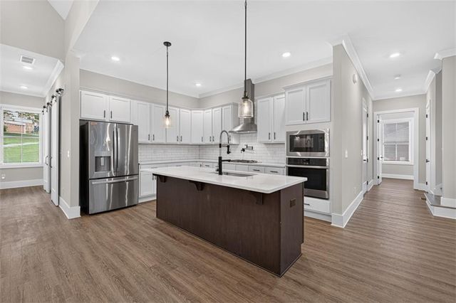 6052 Oak Hill Drive, Flowery Branch, GA 30542