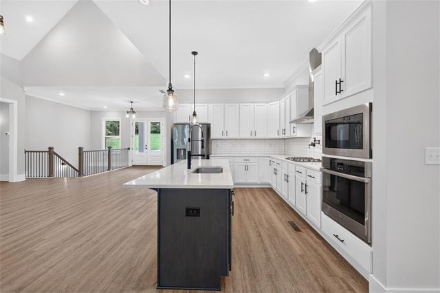 6052 Oak Hill Drive, Flowery Branch, GA 30542