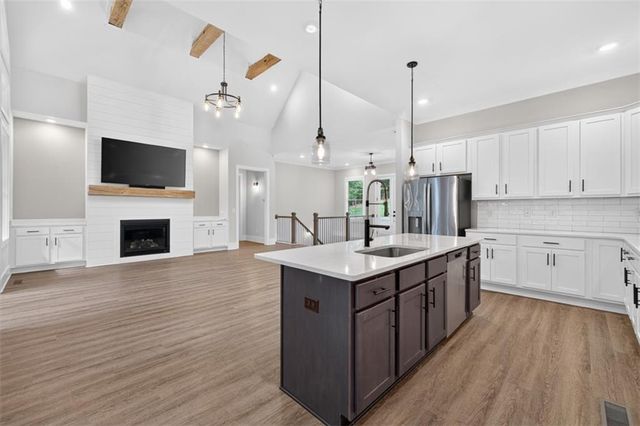 6052 Oak Hill Drive, Flowery Branch, GA 30542