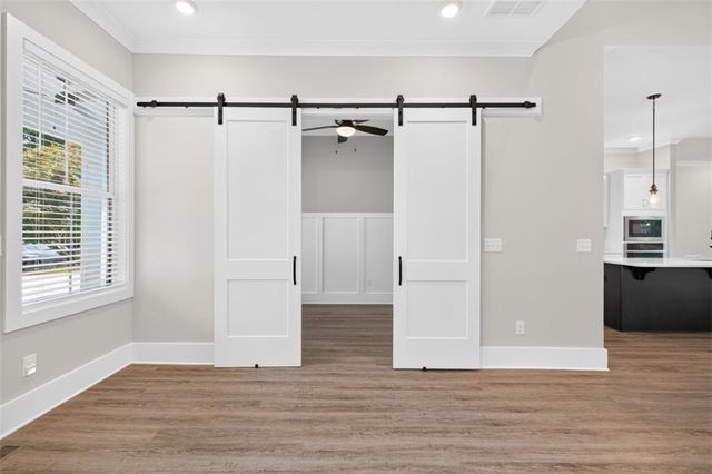 6052 Oak Hill Drive, Flowery Branch, GA 30542