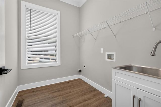 6052 Oak Hill Drive, Flowery Branch, GA 30542