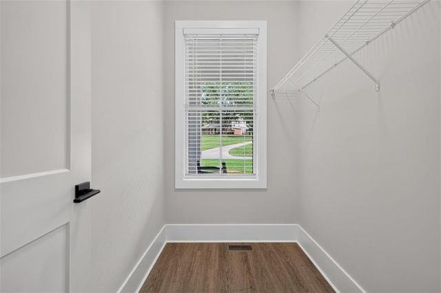 6052 Oak Hill Drive, Flowery Branch, GA 30542