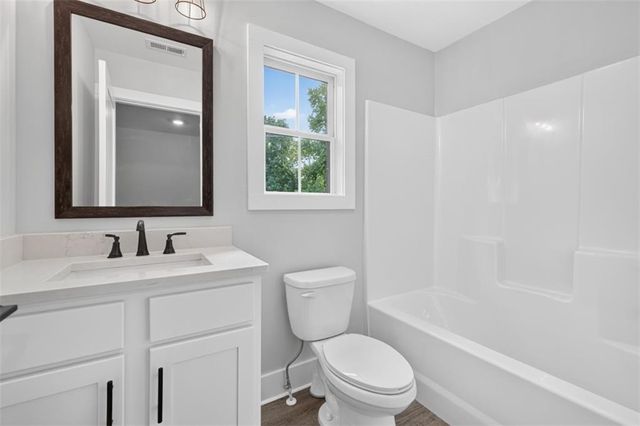 6052 Oak Hill Drive, Flowery Branch, GA 30542