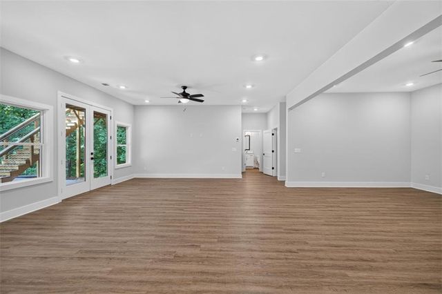 6052 Oak Hill Drive, Flowery Branch, GA 30542