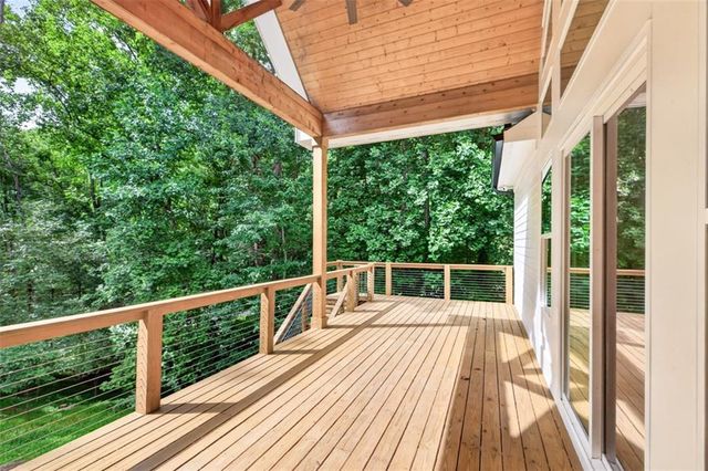 6052 Oak Hill Drive, Flowery Branch, GA 30542