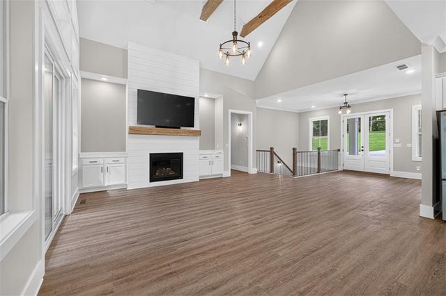 6052 Oak Hill Drive, Flowery Branch, GA 30542