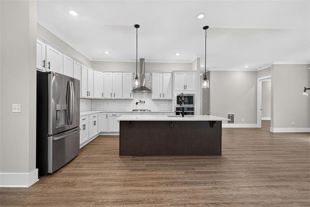 6052 Oak Hill Drive, Flowery Branch, GA 30542