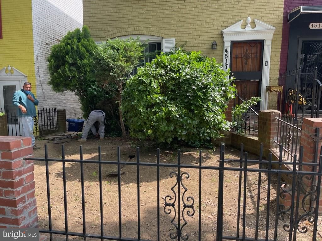 4517 DIX ST NE, Washington, DC 20019