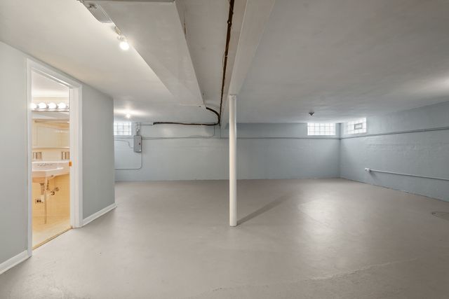 5840 N Kimball Avenue, Chicago, IL 60659