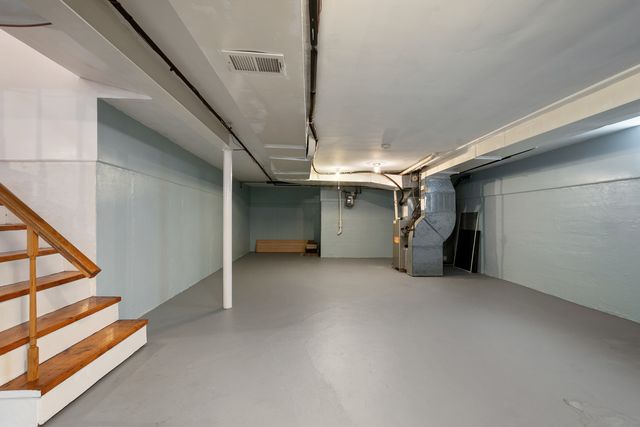 5840 N Kimball Avenue, Chicago, IL 60659