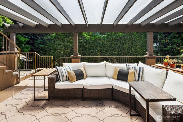237 7th Avenue, Kirkland, WA 98033