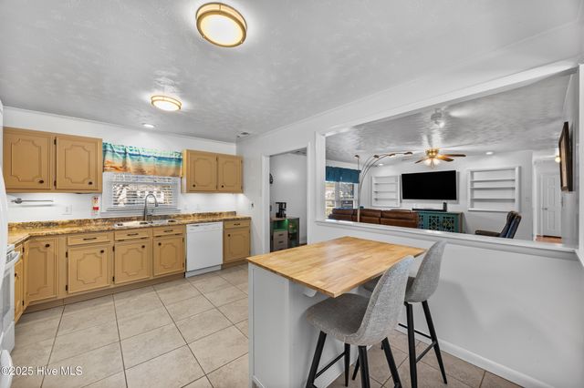 603 Oakwood Avenue, Jacksonville, NC 28546