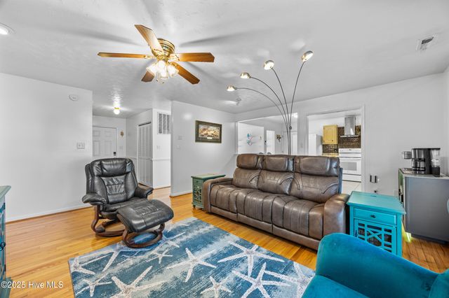 603 Oakwood Avenue, Jacksonville, NC 28546