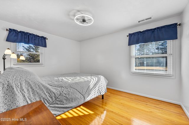 603 Oakwood Avenue, Jacksonville, NC 28546