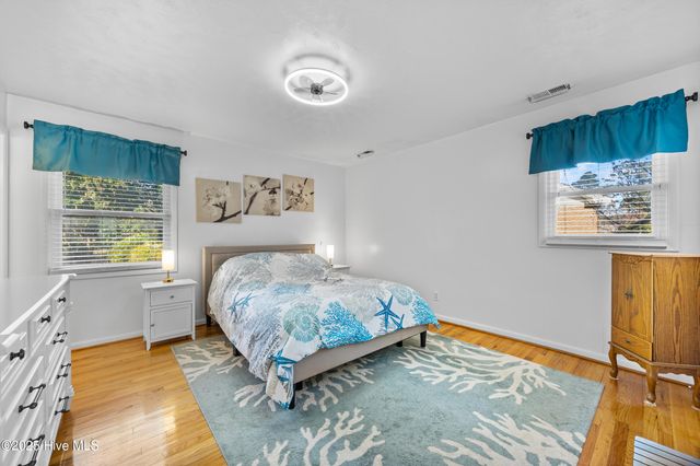 603 Oakwood Avenue, Jacksonville, NC 28546