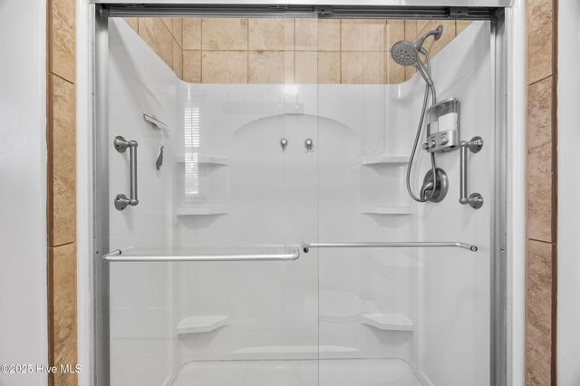 603 Oakwood Avenue, Jacksonville, NC 28546