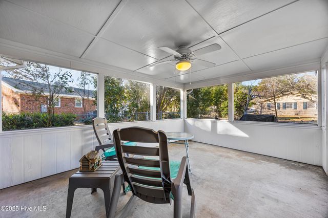 603 Oakwood Avenue, Jacksonville, NC 28546